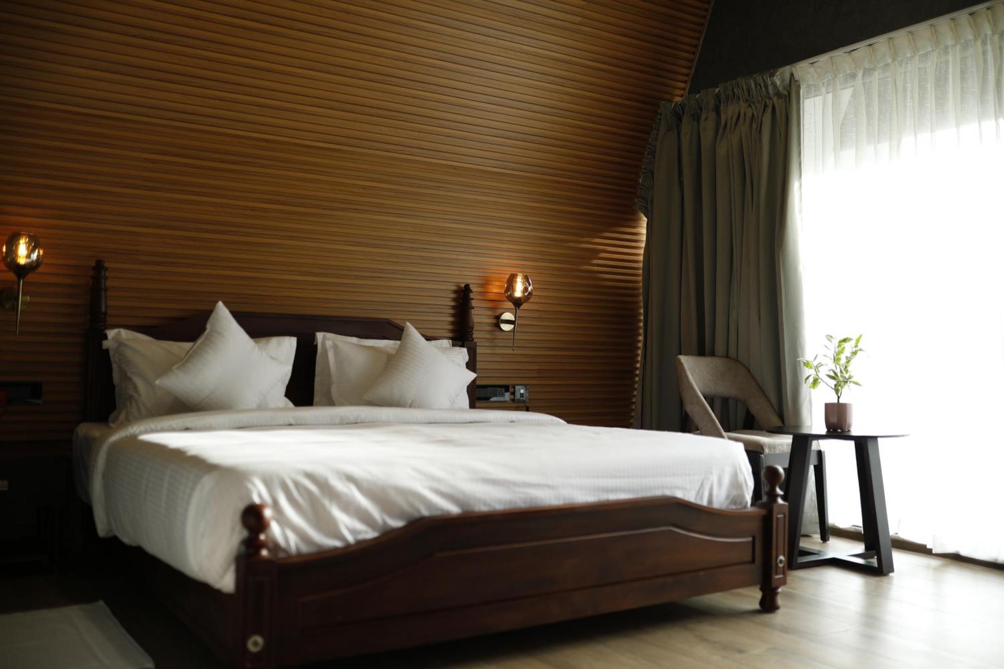 Leela'S 7Th Heaven Resort & Spa Trikunnapuzha 外观 照片