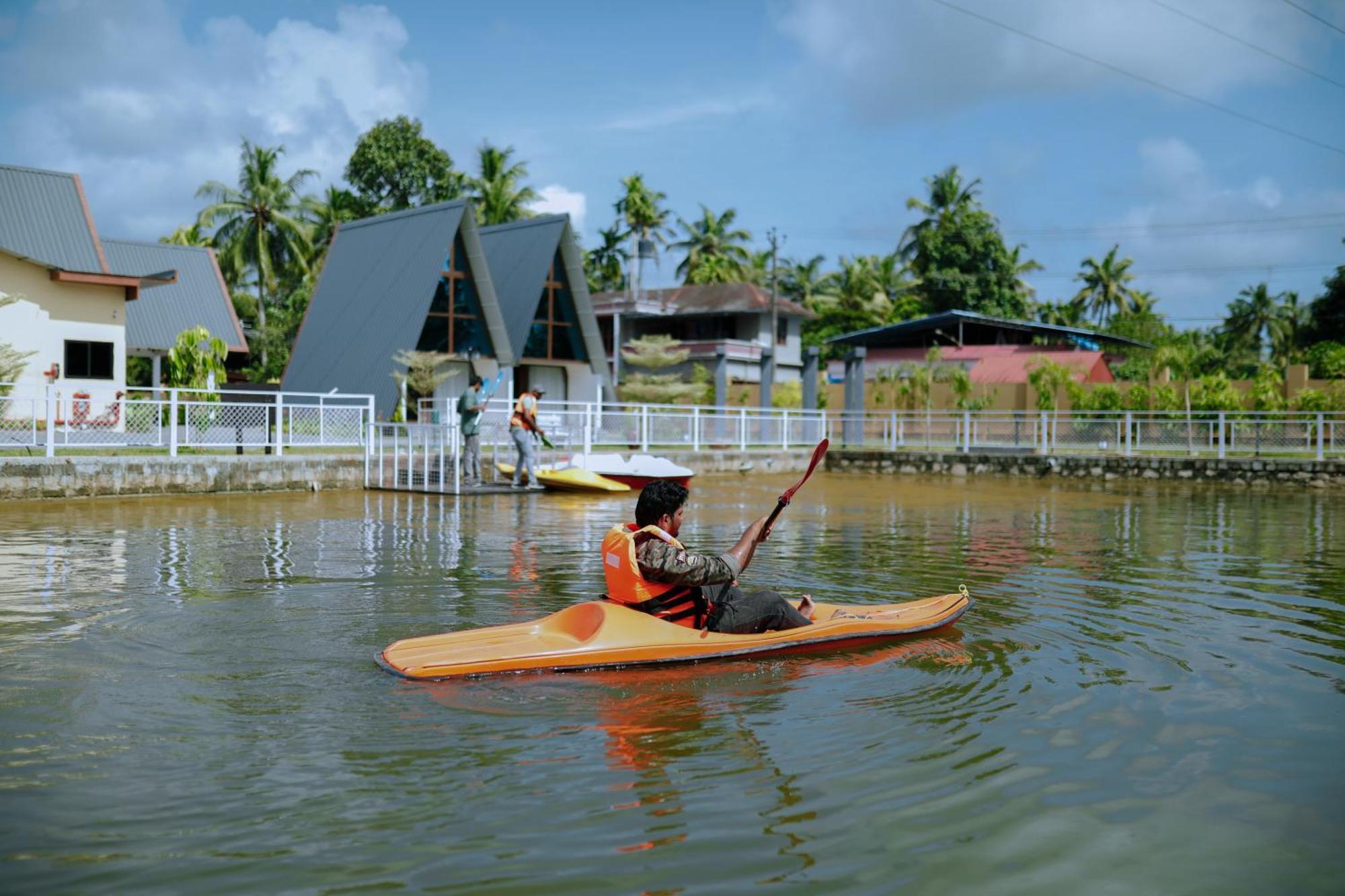 Leela'S 7Th Heaven Resort & Spa Trikunnapuzha 外观 照片